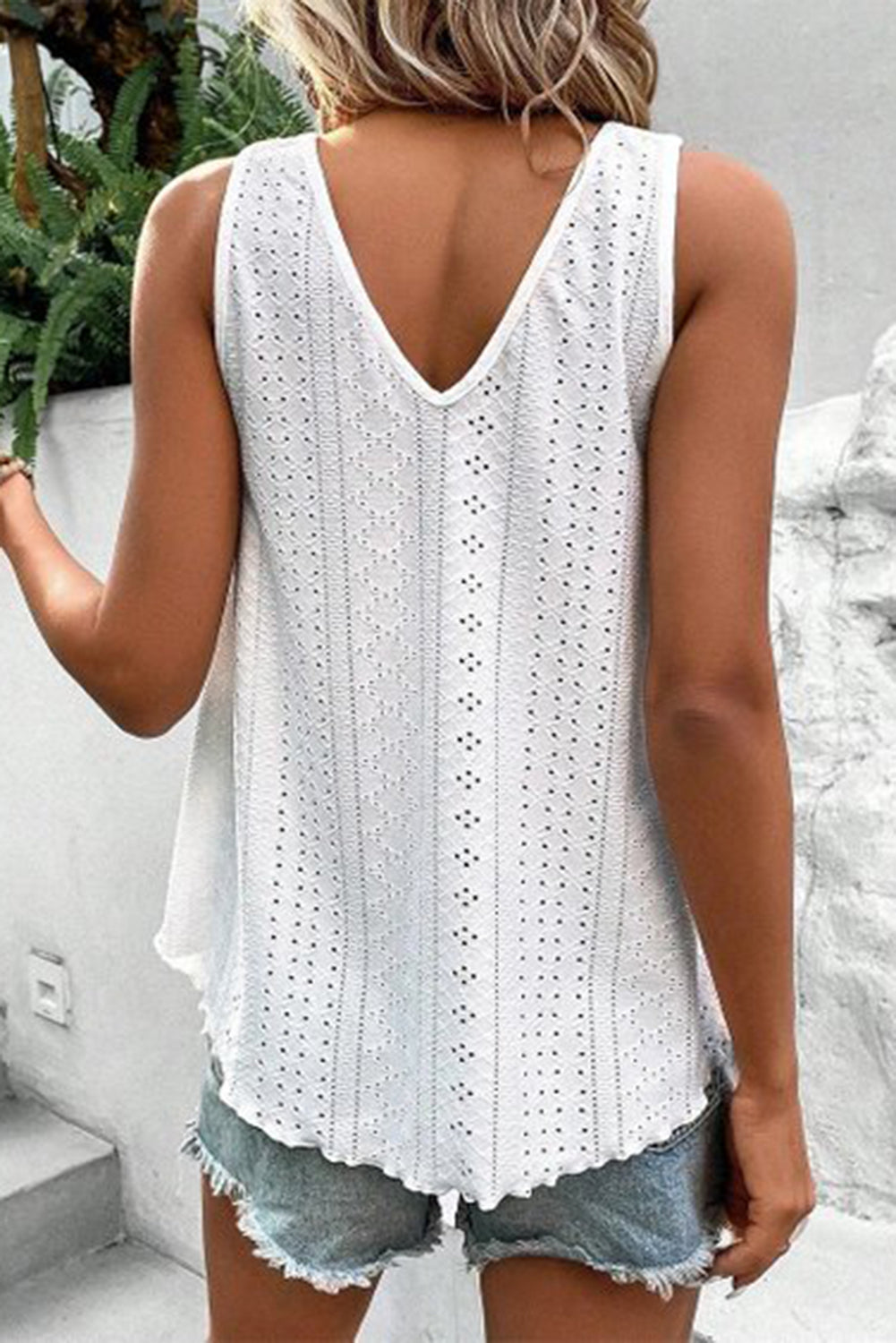 Black Eyelet Strappy Scoop-Neck Tank Top